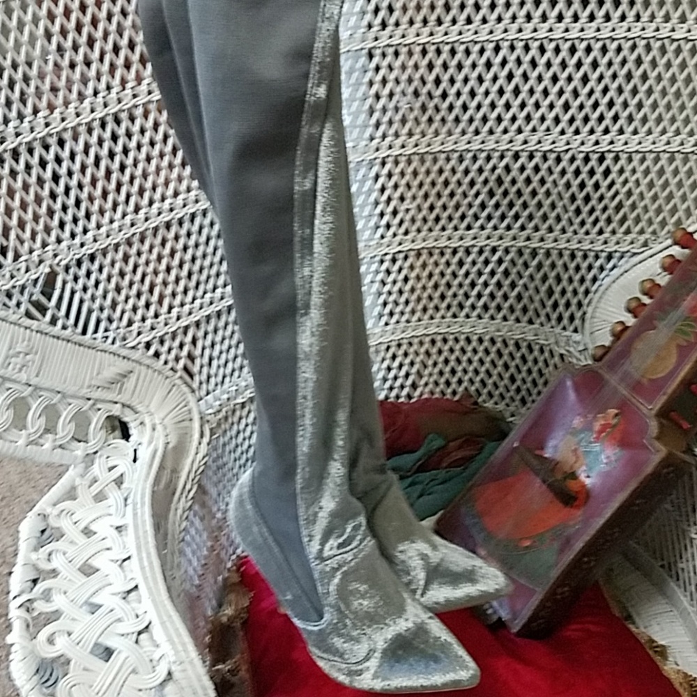 Mackin. J Over knee Boots